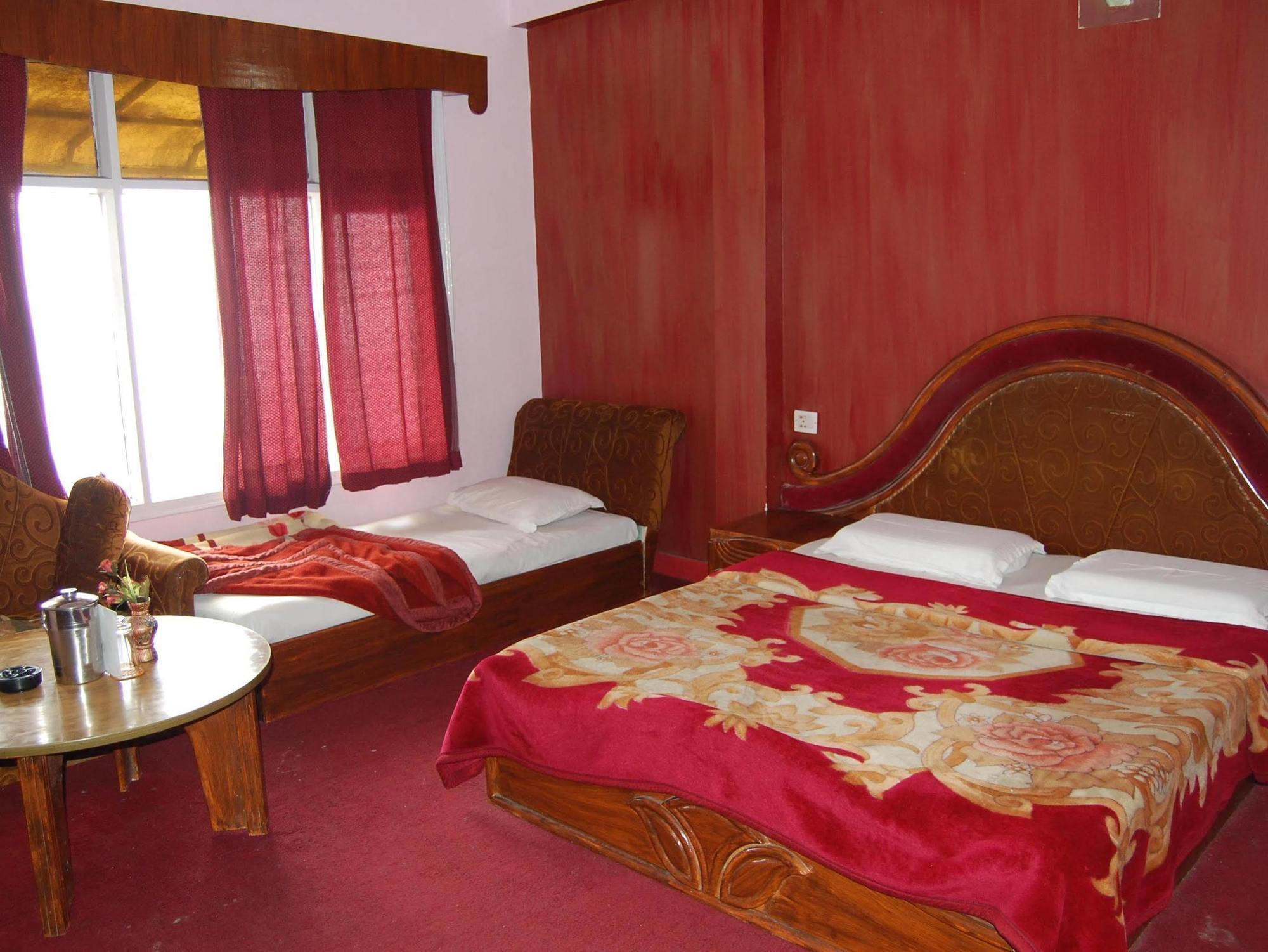 Hotel Park Масурі Екстер'єр фото